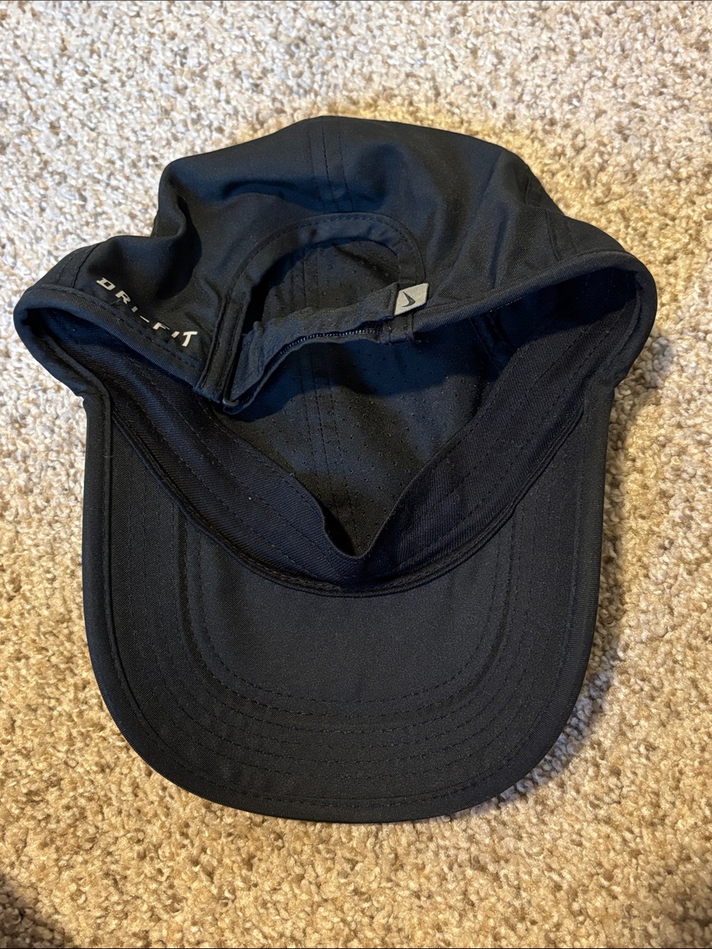 Nike Featherweight Dri-Fit Running Athletic Hat Black One Size Lightweight - Picture 4 of 5